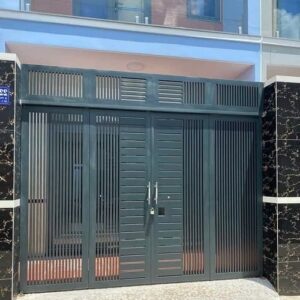 Gia công, lắp đặt cửa cổng sắt hộp cho nhà ở, cửa hàng, quán ăn tại Đà Nẵng